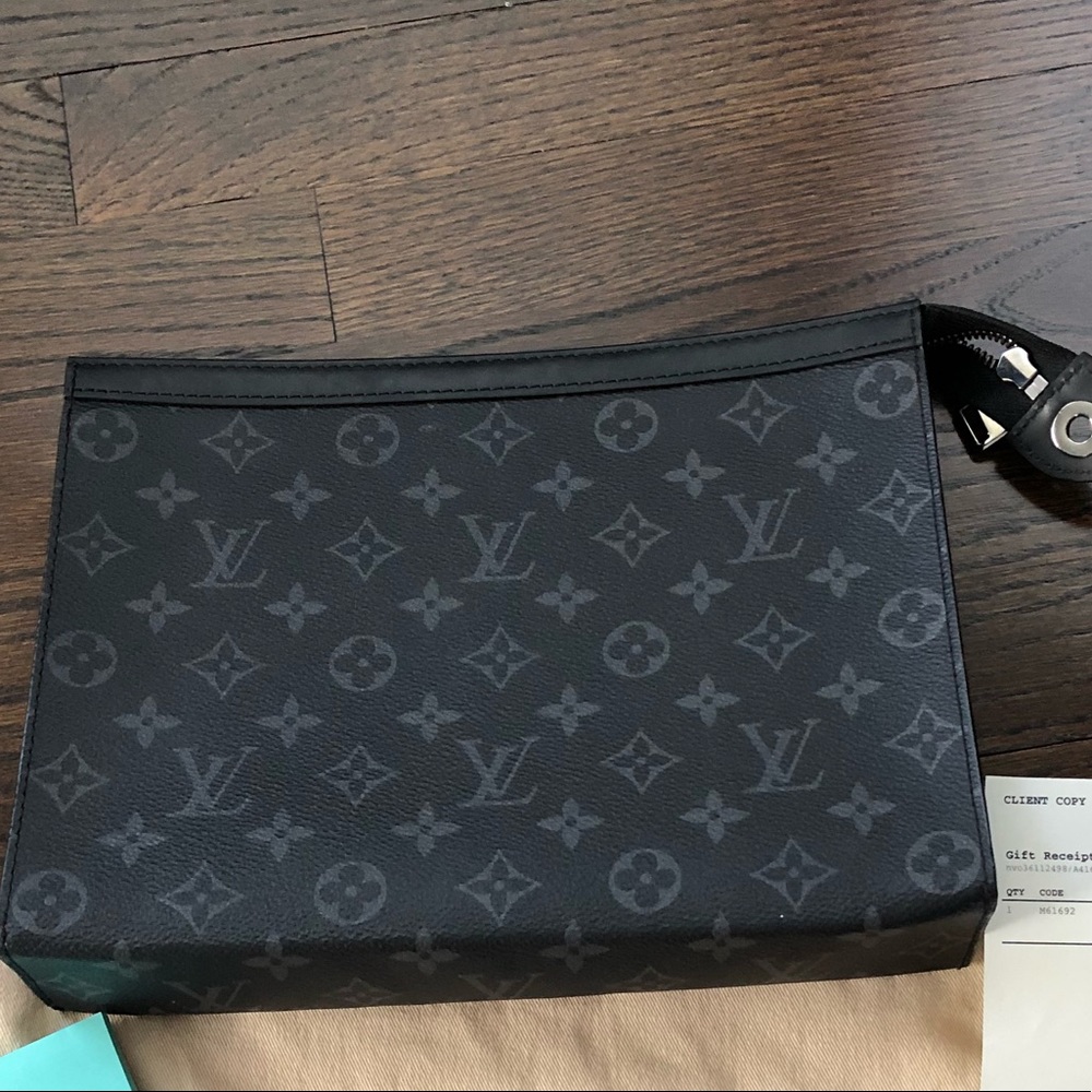 Louis Vuitton pochette voyager mm